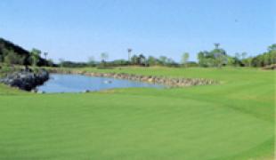 ゴールデンレイクスカントリークラブ