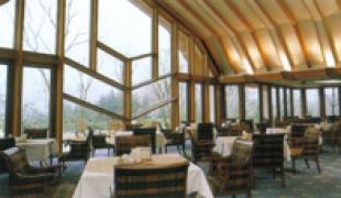 レストラン | ザ・メダリオンクラブ 岡崎コース（旧サン・ベルグラビアカントリー倶楽部）