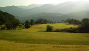 松山国際ゴルフ倶楽部