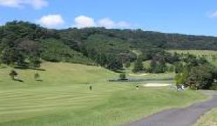 5番ホール | 岩瀬桜川カントリークラブ