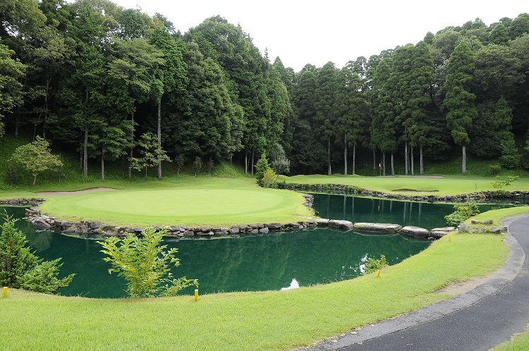 スカイウェイカントリークラブ